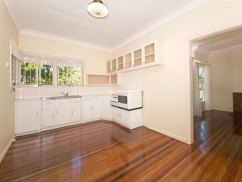 102 Capella Street, Coorparoo QLD 4151