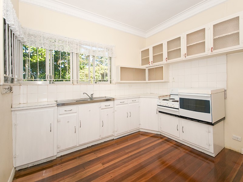 102 Capella Street, Coorparoo QLD 4151