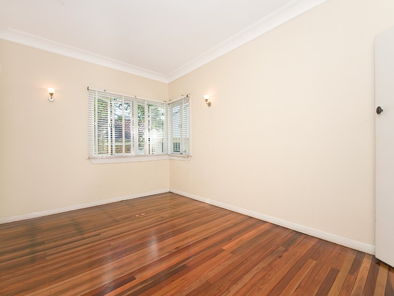 102 Capella Street, Coorparoo QLD 4151