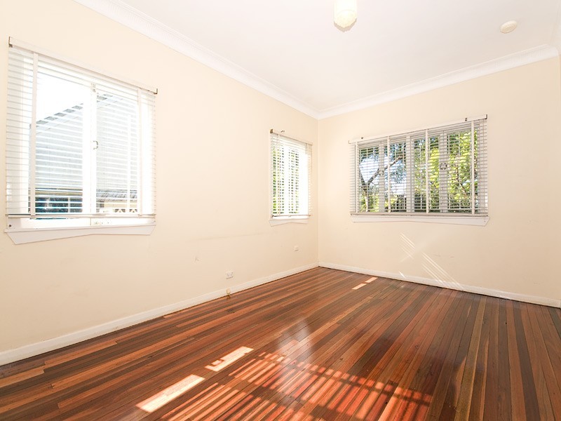 102 Capella Street, Coorparoo QLD 4151