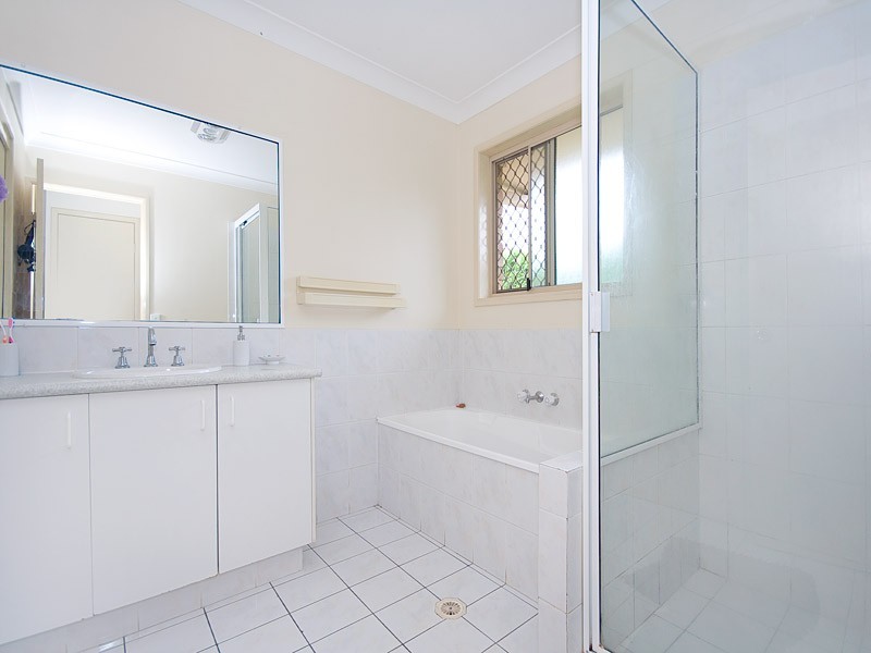 25 Victory Street, Raceview QLD 4305