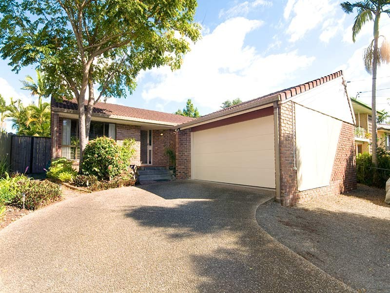 10 Kiama Crescent, Ferny Hills QLD 4055