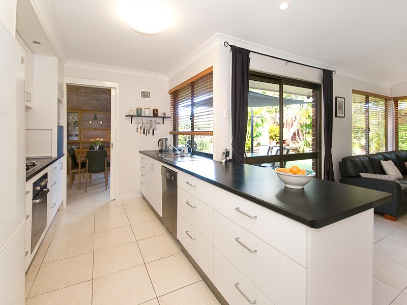 10 Kiama Crescent, Ferny Hills QLD 4055