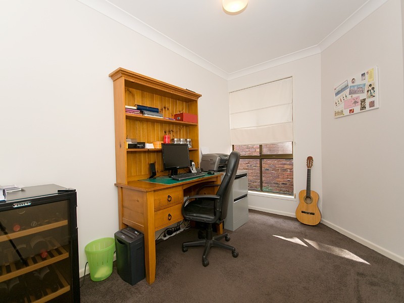 10 Kiama Crescent, Ferny Hills QLD 4055