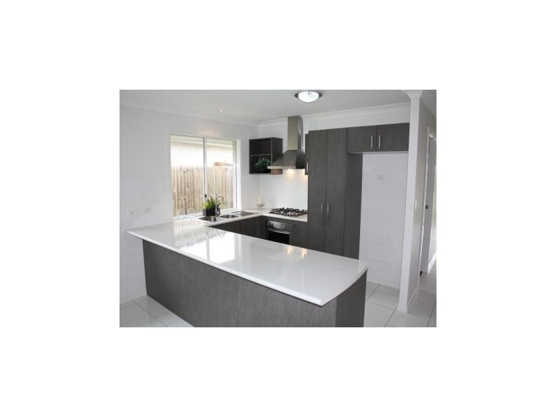 31 Vivian Hancock Drive, North Booval QLD 4304