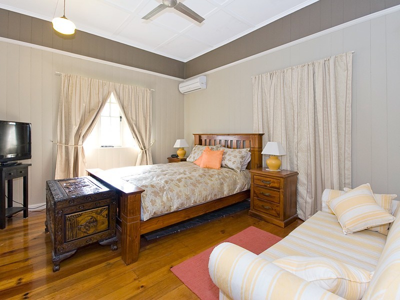 71 Hill Street, North Ipswich QLD 4305