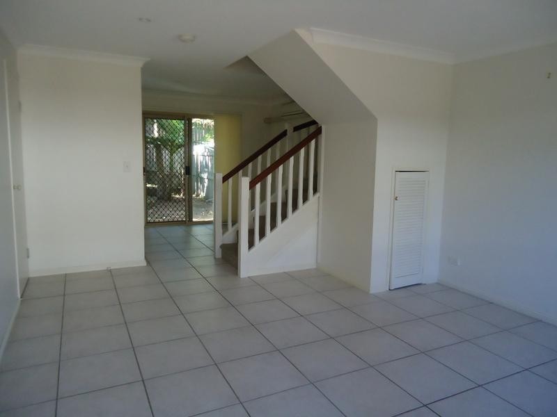 3/74 Newdegate Street, Greenslopes QLD 4120