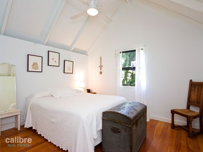 71 Forrester Terrace, Bardon QLD 4065