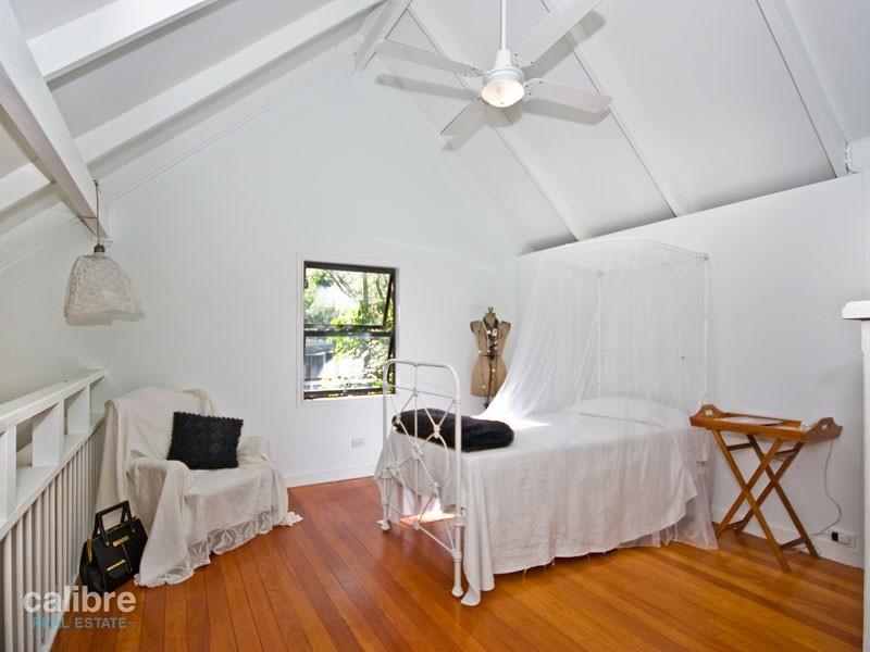 71 Forrester Terrace, Bardon QLD 4065