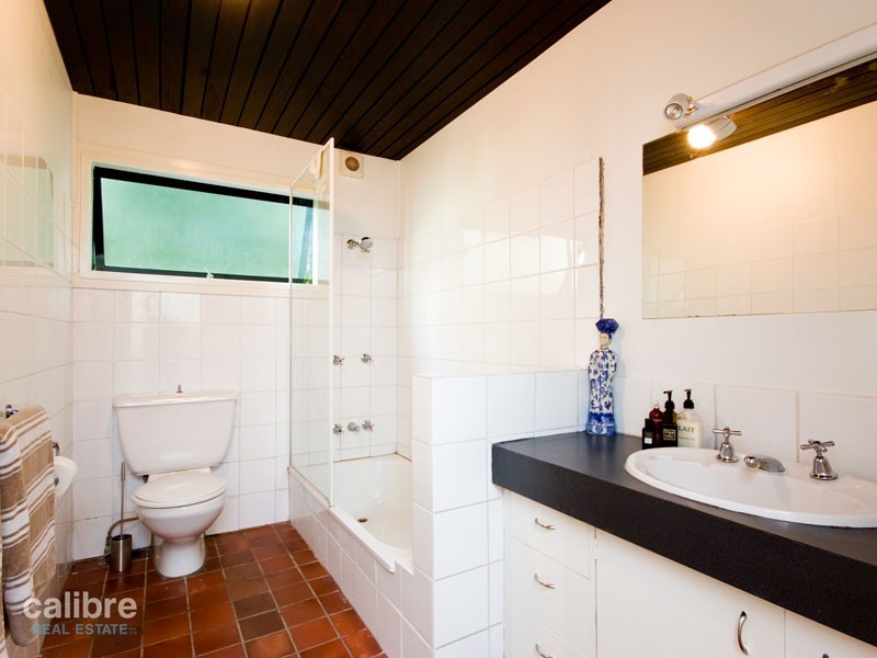 71 Forrester Terrace, Bardon QLD 4065