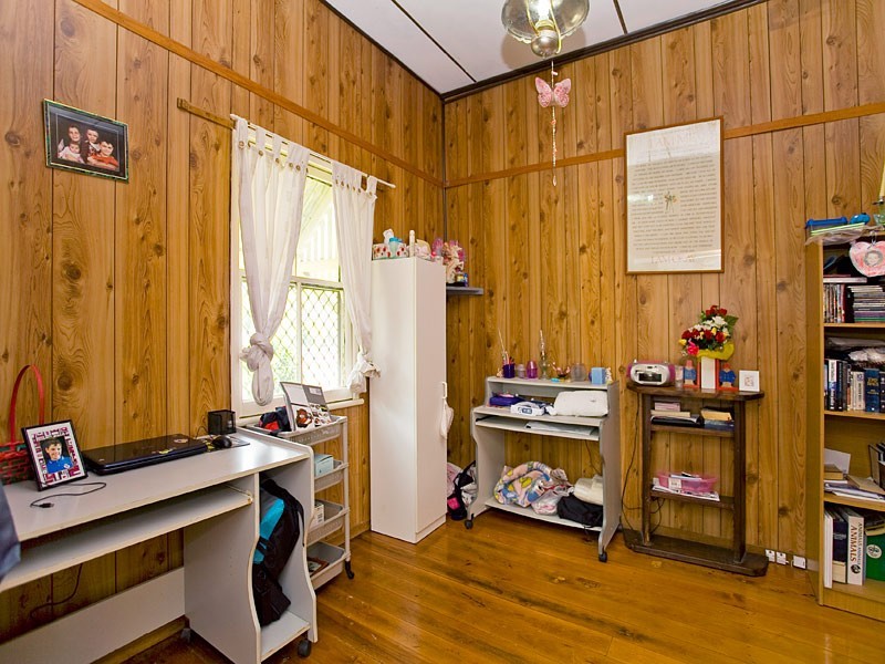 22 Glossop Street, Brassall QLD 4305