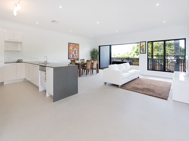 39 Kinmond Ave, Wavell Heights QLD 4012