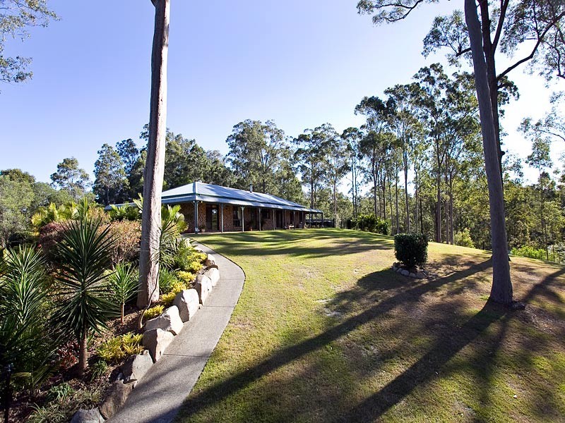 8 Frigo Court, Bunya QLD 4055