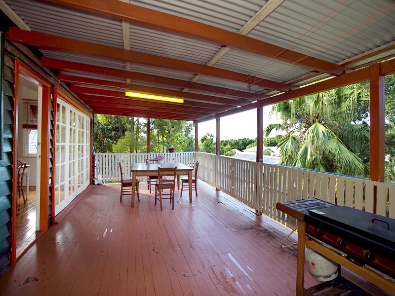 22 Cramb Street, Eastern Heights QLD 4305