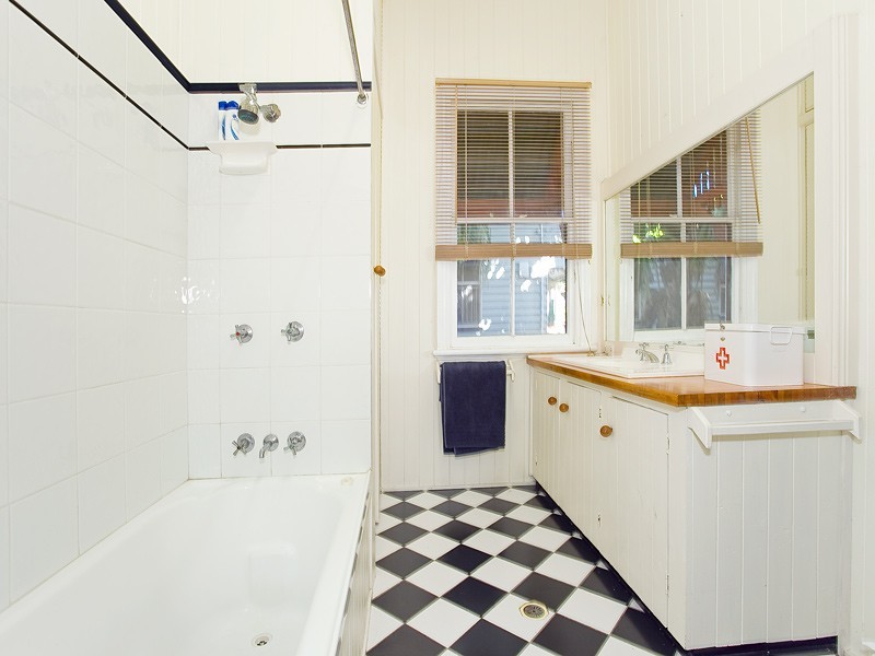 22 Cramb Street, Eastern Heights QLD 4305