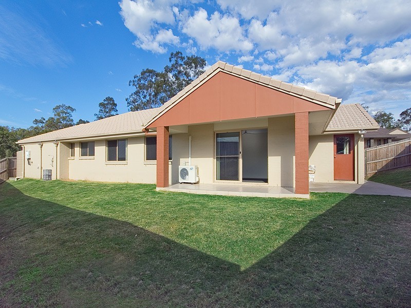 9 Tewantin Way, Waterford QLD 4133
