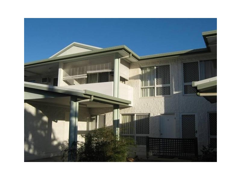 2/17 Rose Street, North Ward QLD 4810