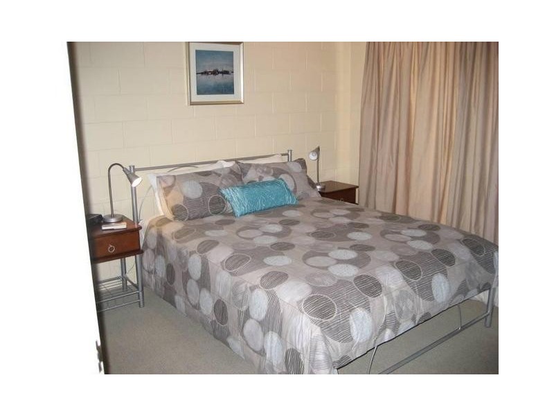 2/17 Rose Street, North Ward QLD 4810