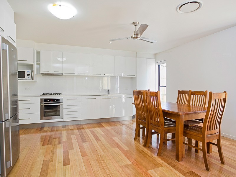 8 Huxley Ave, Alderley QLD 4051