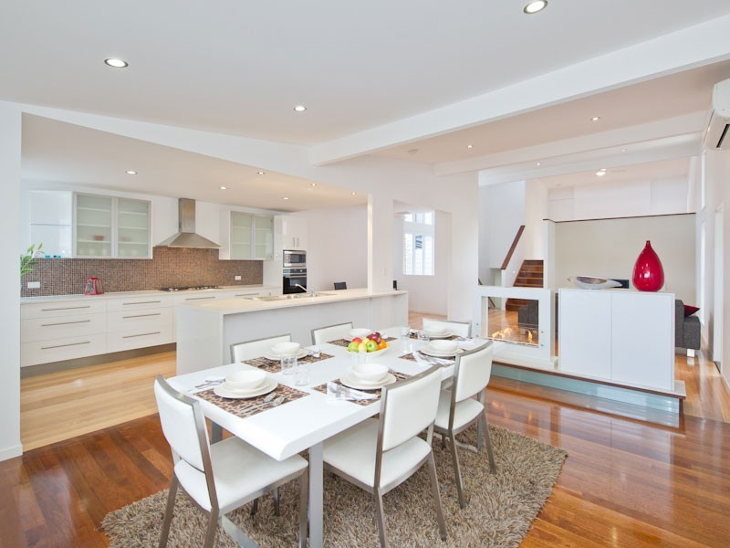 12 Thurlow St, Newmarket QLD 4051