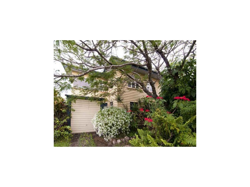 11 Minnis Street, Eastern Heights QLD 4305