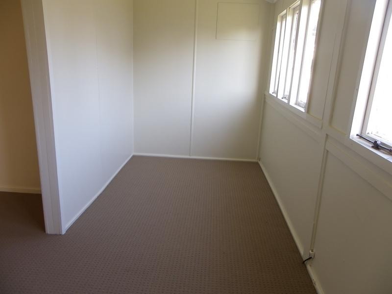 8 High Street, Ebbw Vale QLD 4304