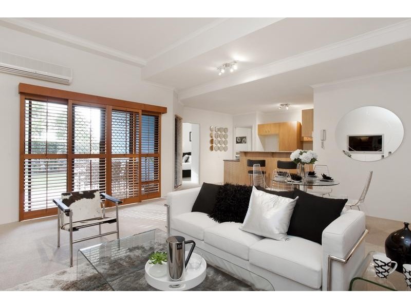 2/23 Dwyer Street, Nundah QLD 4012