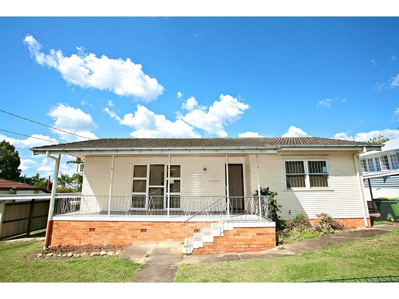 18 Tregair Street, Newtown QLD 4305