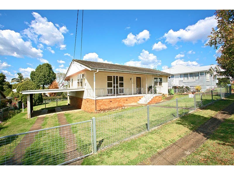 18 Tregair Street, Newtown QLD 4305