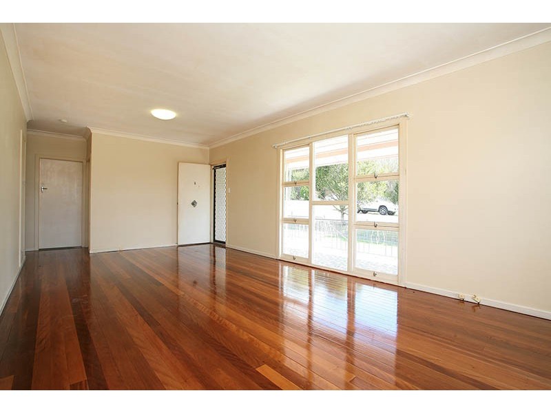 18 Tregair Street, Newtown QLD 4305