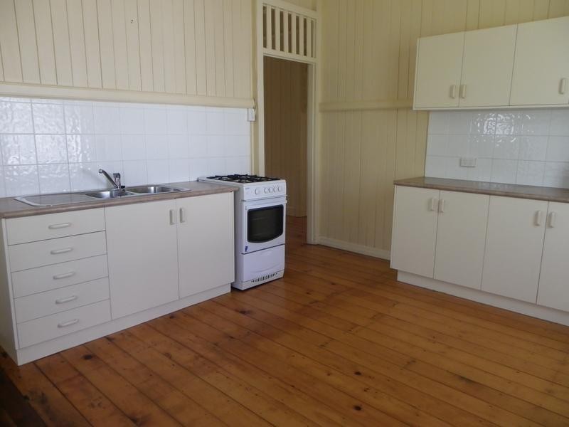 99 Thorn Street, Ipswich QLD 4305