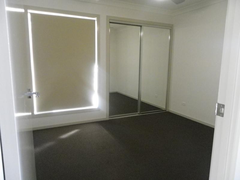 1/33 Nixon Drive, North Booval QLD 4304