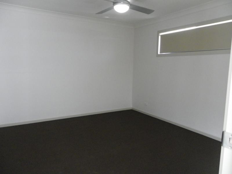 1/33 Nixon Drive, North Booval QLD 4304