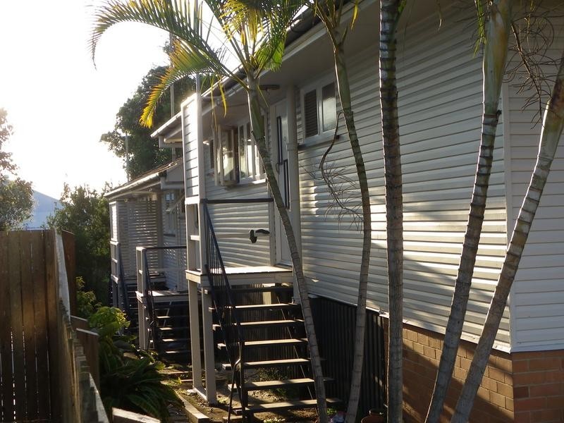 4/11 Henry Street, Greenslopes QLD 4120