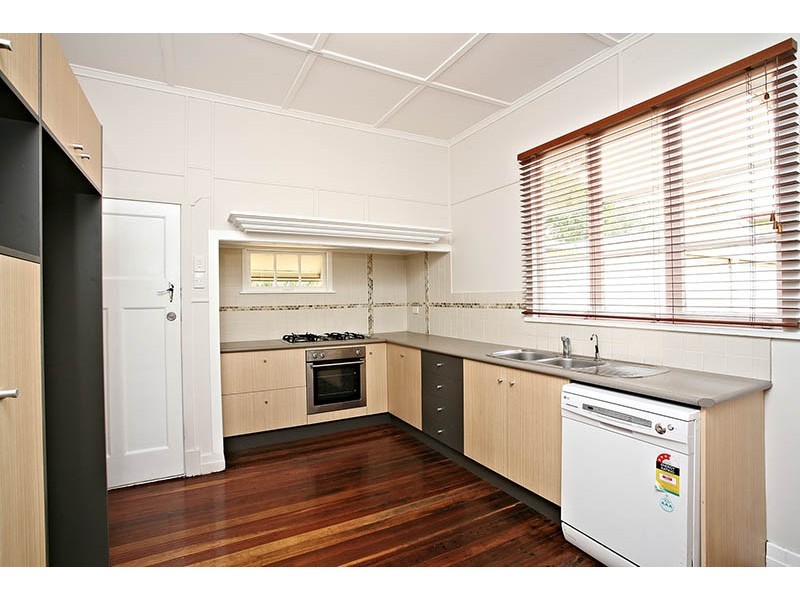 34 Cyprus Street, North Ipswich QLD 4305