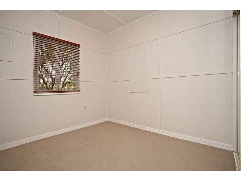 34 Cyprus Street, North Ipswich QLD 4305