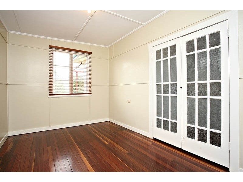 34 Cyprus Street, North Ipswich QLD 4305