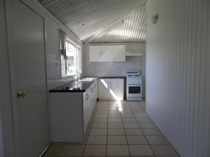 19 North Station Road, North Booval QLD 4304