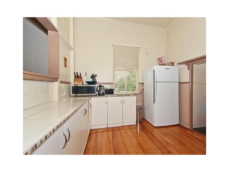 82 Hill Street, North Ipswich QLD 4305