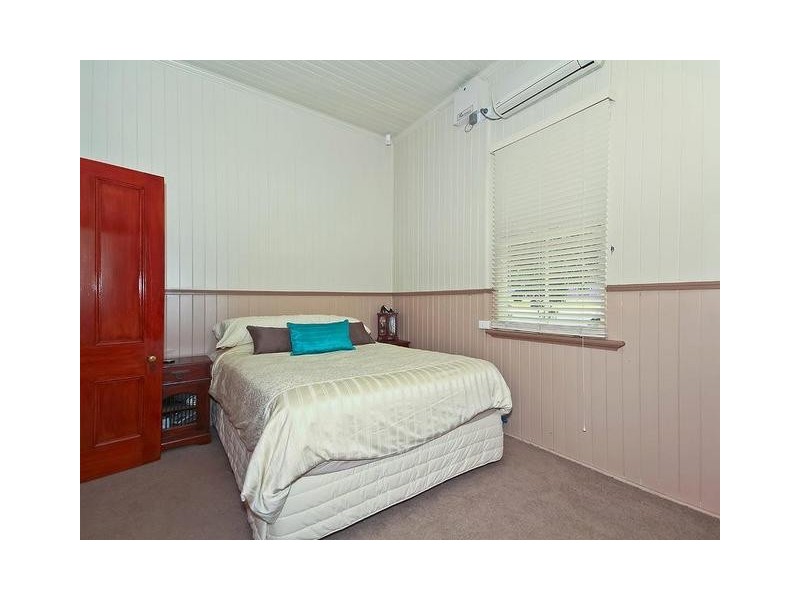 82 Hill Street, North Ipswich QLD 4305