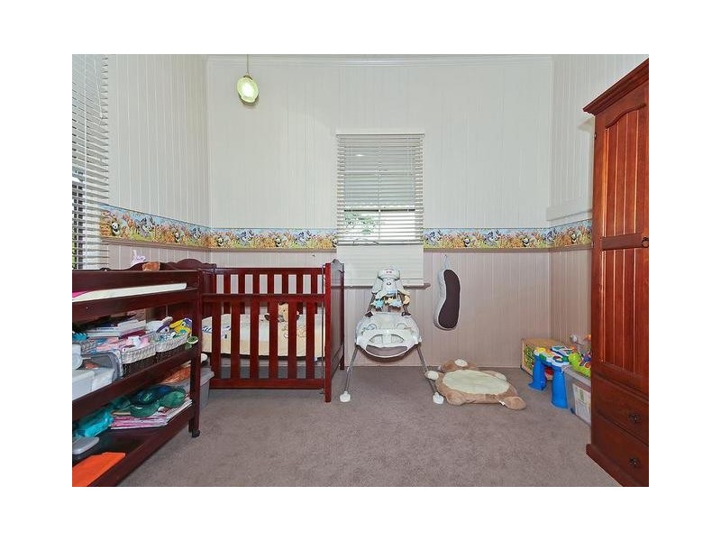 82 Hill Street, North Ipswich QLD 4305