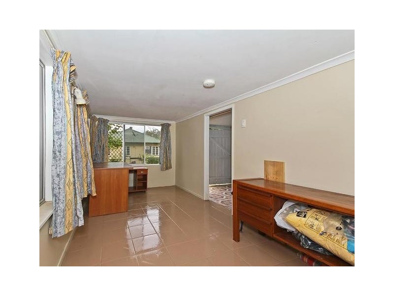 82 Hill Street, North Ipswich QLD 4305
