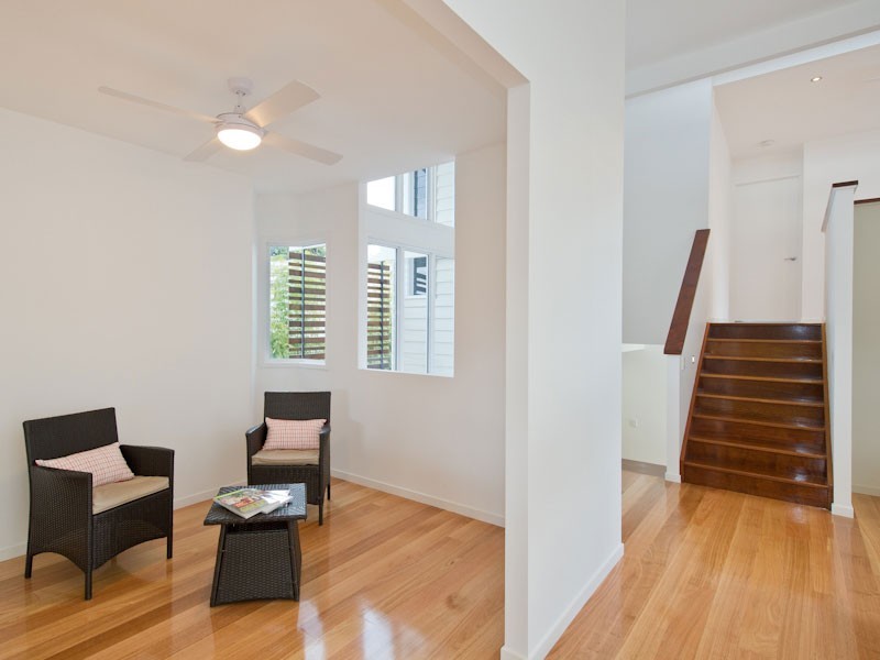 12 Thurlow St, Newmarket QLD 4051