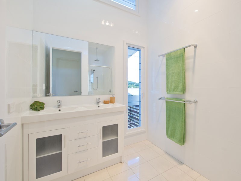 12 Thurlow St, Newmarket QLD 4051