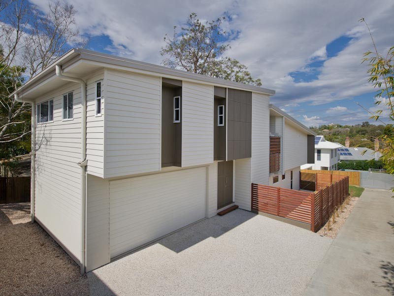 12 Thurlow St, Newmarket QLD 4051