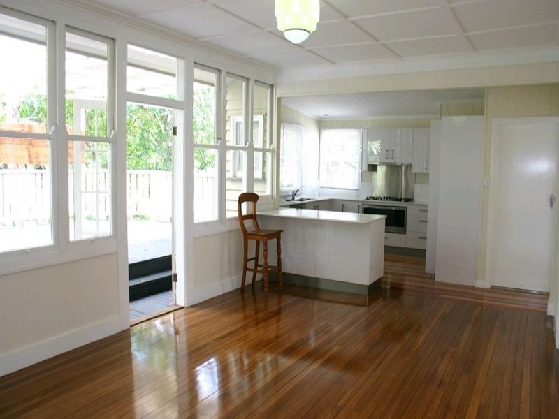 12 Thurlow St, Newmarket QLD 4051