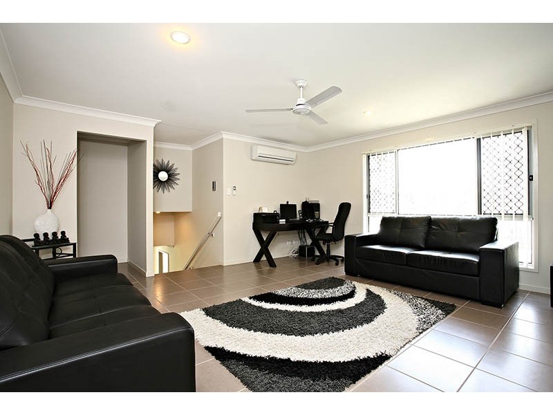 14 Hazelwood Court, Flinders View QLD 4305