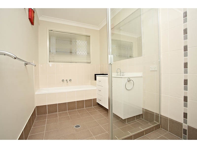 14 Hazelwood Court, Flinders View QLD 4305