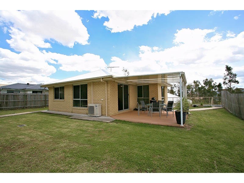 14 Hazelwood Court, Flinders View QLD 4305