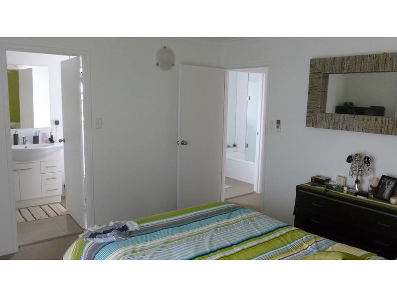 1A/2 Bridge Street, North Booval QLD 4304